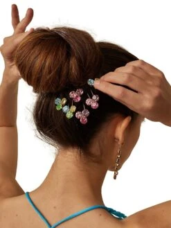 Victoria Crystal Pin